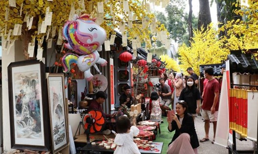 Lễ hội Tết truyền thống tổ chức tại TPHCM năm 2023. Ảnh: Việt Phong
