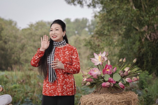 NSND Bạch Tuyết trở lại đường đua nhạc Tết. Ảnh: NSCC.