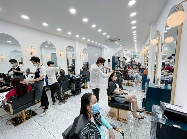 Tuấn Nguyễn Hair Salon được nhiều khách hàng tin tưởng và yêu mến. Ảnh: Tuấn Nguyễn Hair Salon