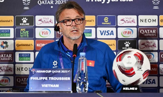 Huấn luyện viên Troussier chia sẻ mục tiêu trong 2 trận vòng bảng còn lại của tuyển Việt Nam. Ảnh: AFC