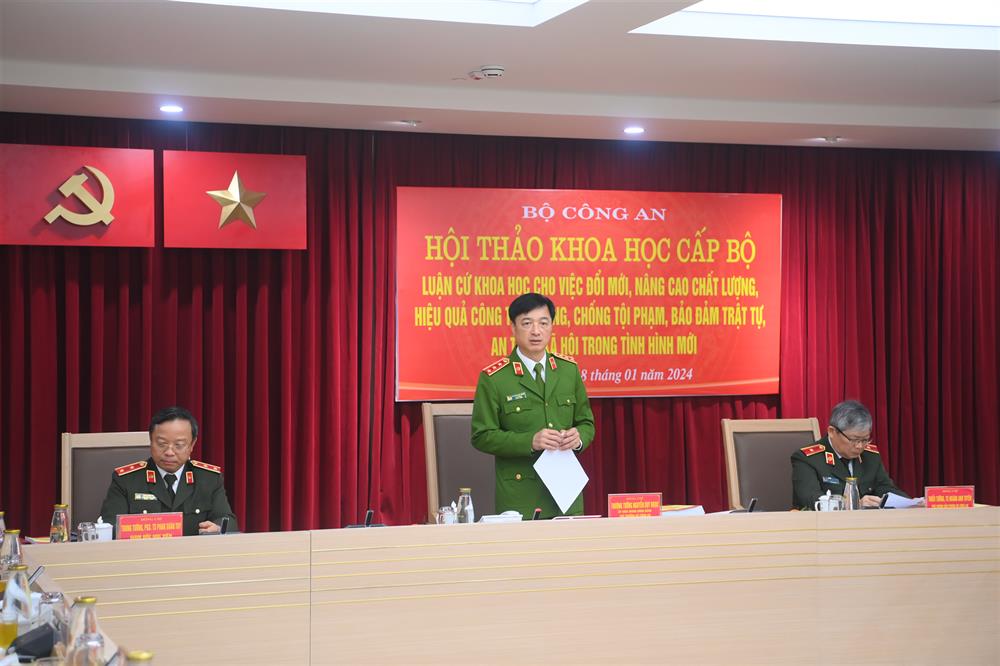 Thứ trưởng Bộ Công an Nguyễn Duy Ngọc phát biểu tại hội thảo. Ảnh: Bộ Công an