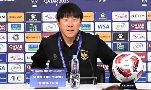 Huấn luyện viên Shin Tae-yong của tuyển Indonesia đặt mục tiêu đánh bại tuyển Việt Nam. Ảnh: AFC