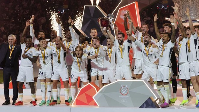 Chức vô địch Siêu cúp Tây Ban Nha sẽ là bàn đạp để Real hướng đến mùa giải thành công.  Ảnh: AFP 