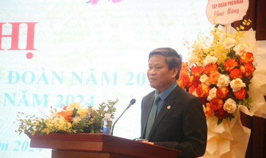 Phó Chủ tịch Tổng LĐLĐVN Huỳnh Thanh Xuân phát biểu chỉ đạo tại Hội nghị. Ảnh: Hạnh An