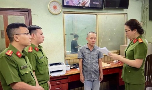 Nguyễn Xuân Vinh - đối tượng cầm đầu đường dây mua bán hóa đơn vừa bị Công an Quận 10 bắt giữ. Ảnh : Cơ quan Công an cung cấp