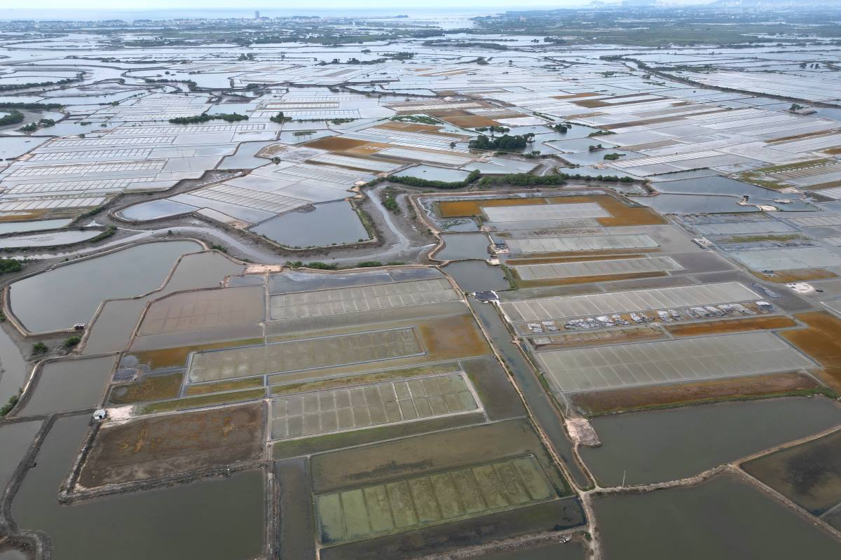 Ruộng muối huyện Long Điền lọt top 4 cảnh đẹp nhìn từ không trung. Ảnh: Đổng Nhật Huy