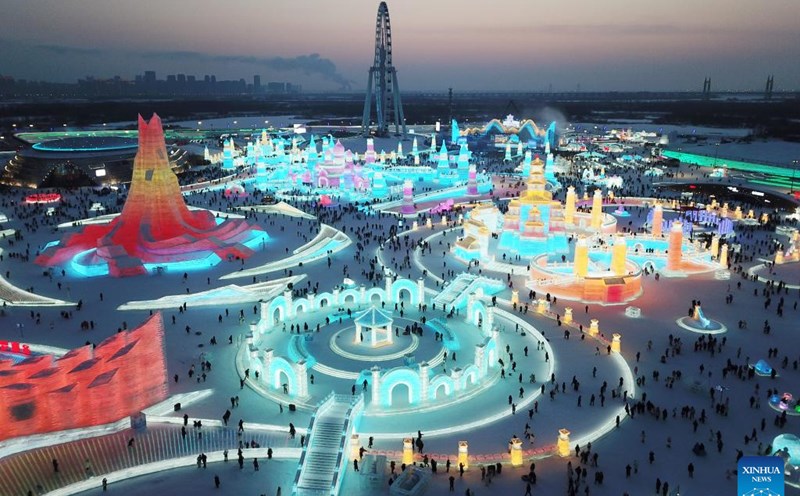 Bùng nổ du lịch ở "thành phố băng tuyết" ở Trung Quốc. Ảnh: Xinhua