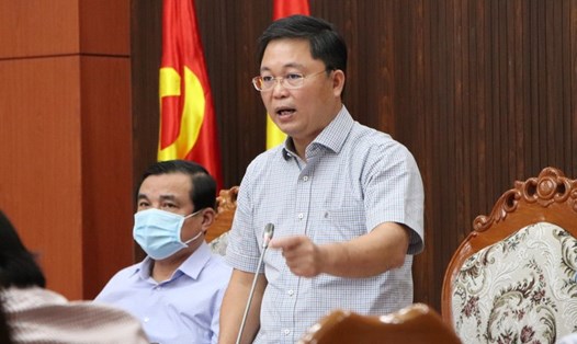 Ông Lê Trí Thanh - Chủ tịch UBND tỉnh Quảng Nam - phát biểu trong một cuộc họp của địa phương. Ảnh: Trần Thường