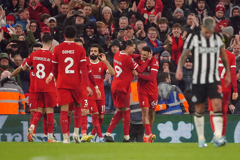Salah là ngôi sao sáng nhất của Liverpool trong chiến thắng trước Newcastle.  Ảnh: AFP