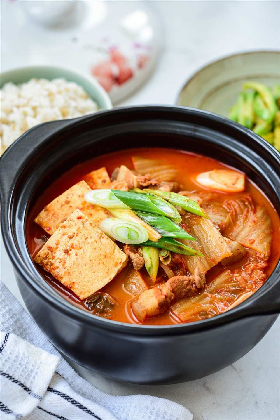 Canh kim chi nóng ấm. Ảnh: Korean Bapsang