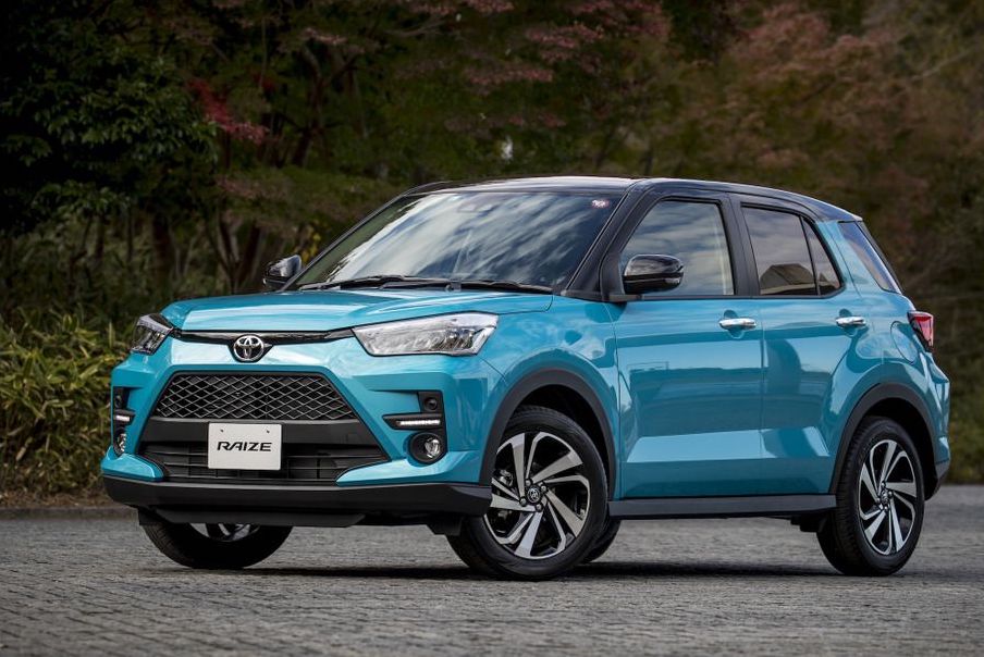 Loạt xe Toyota Yaris Cross, Raize, Fortuner giảm giá hàng chục triệu đồng 