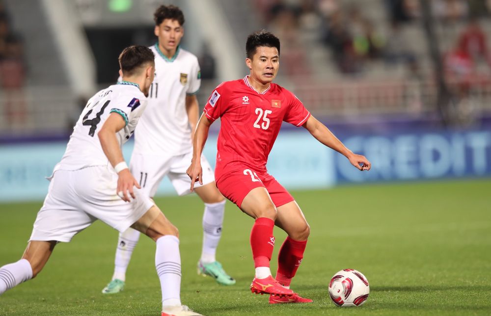 Việt Nam thi đấu hoàn toàn bế tắc trước Indonesia. Ảnh: Quỳnh Anh