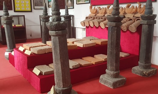 Bảo tàng tỉnh Ninh Bình hiện đang lưu giữ Sưu tập cột kinh Phật thời Đinh - bảo vật quốc gia gồm 49 đơn vị hiện vật, với 29 số ký hiệu kiểm kê. Ảnh: Nguyễn Trường 