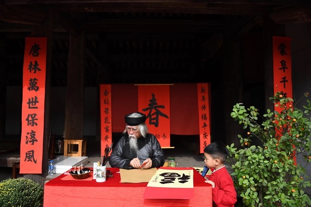 Hoạt động ở "Tết làng Việt". Ảnh: Ban tổ chức