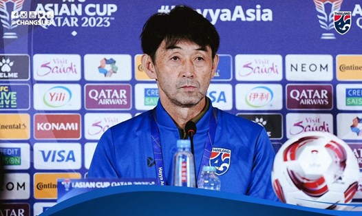 Huấn luyện viên tuyển Thái Lan rất tự tin vào sức mạnh của đội nhà khi gặp tuyển Oman. Ảnh: FAT