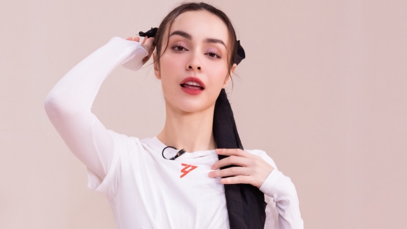 Mlee có 4 lần làm đội trưởng. Ảnh: NSX