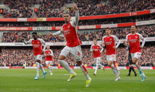 Trung vệ Gabriel Magalhaes để lại dấu ấn trong chiến thắng 5-0 của Arsenal trước Palace.  Ảnh: The Guardian 