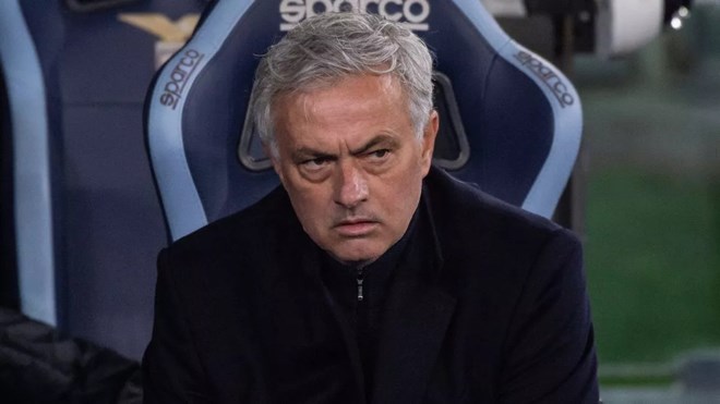 Jose Mourinho vừa bị AS Roma sa thải. Ảnh:  AFP 