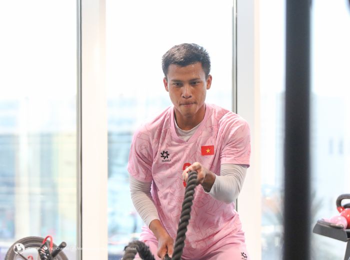 Cầu thủ tuyển Việt Nam tích cực tập luyện, hồi phục thể lực cho trận đấu cuối cùng của vòng bảng Asian Cup 2023. Ảnh: VFF