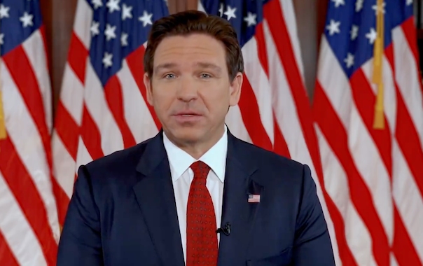 Thống đốc Ron DeSantis phát biểu trên mạng X về việc rút khỏi cuộc đua. Ảnh cắt từ video