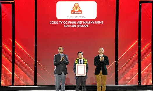 Công ty Cổ phần Việt Nam Kỹ nghệ Súc sản (VISSAN) vinh dự đón nhận danh hiệu Top 500 Doanh nghiệp lớn nhất Việt Nam năm 2023. Ảnh: DN cung cấp