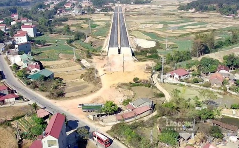 Lạng Sơn phấn đấu hoàn thành dự án đường giao thông kết nối Quốc lộ đến Quốc lộ 18. Ảnh minh hoạ: Tô Công
