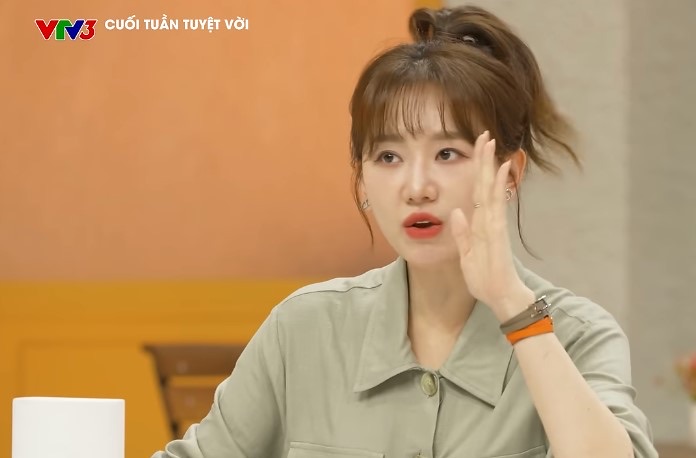 Hari Won tham gia chương trình "Cuối tuần tuyệt vời". Ảnh: NSX.