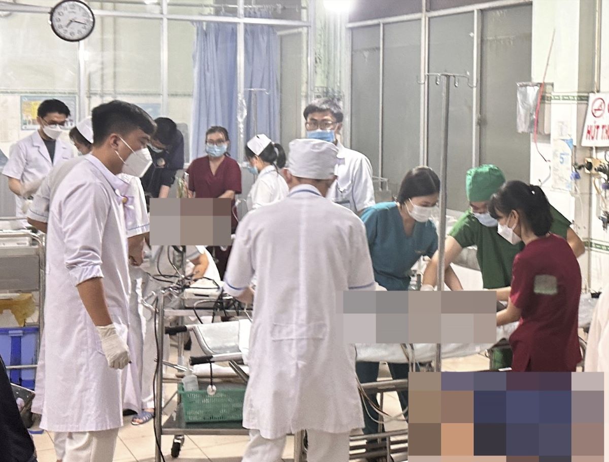 Nhân viên y tế làm việc tại bệnh viện đa khoa tỉnh Bình Thuận. Ảnh: Duy Tuấn