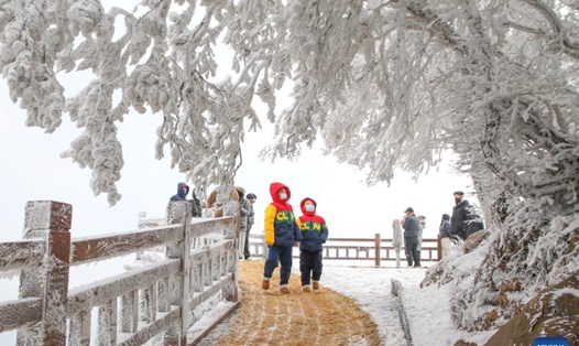 Tuyết phủ trắng xóa ở khu danh thắng Vân Đài Sơn tại Liên Vân Cảng, tỉnh Giang Tô phía đông Trung Quốc. Ảnh: Xinhua