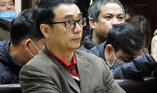 Cựu Cục phó Trần Hùng tại phiên toà phúc thẩm liên quan đến vụ sách giáo khoa giả. Ảnh: Quang Việt