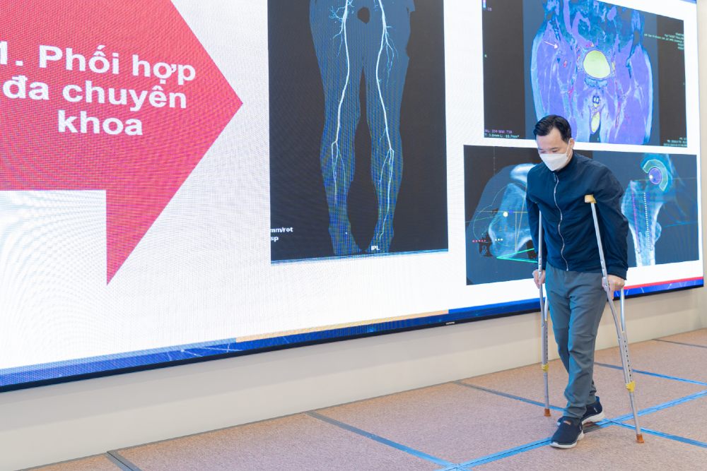 Bệnh nhân Lê Đình Thuận đã hồi phục sau ca phẫu thuật. Ảnh: Hà Lê