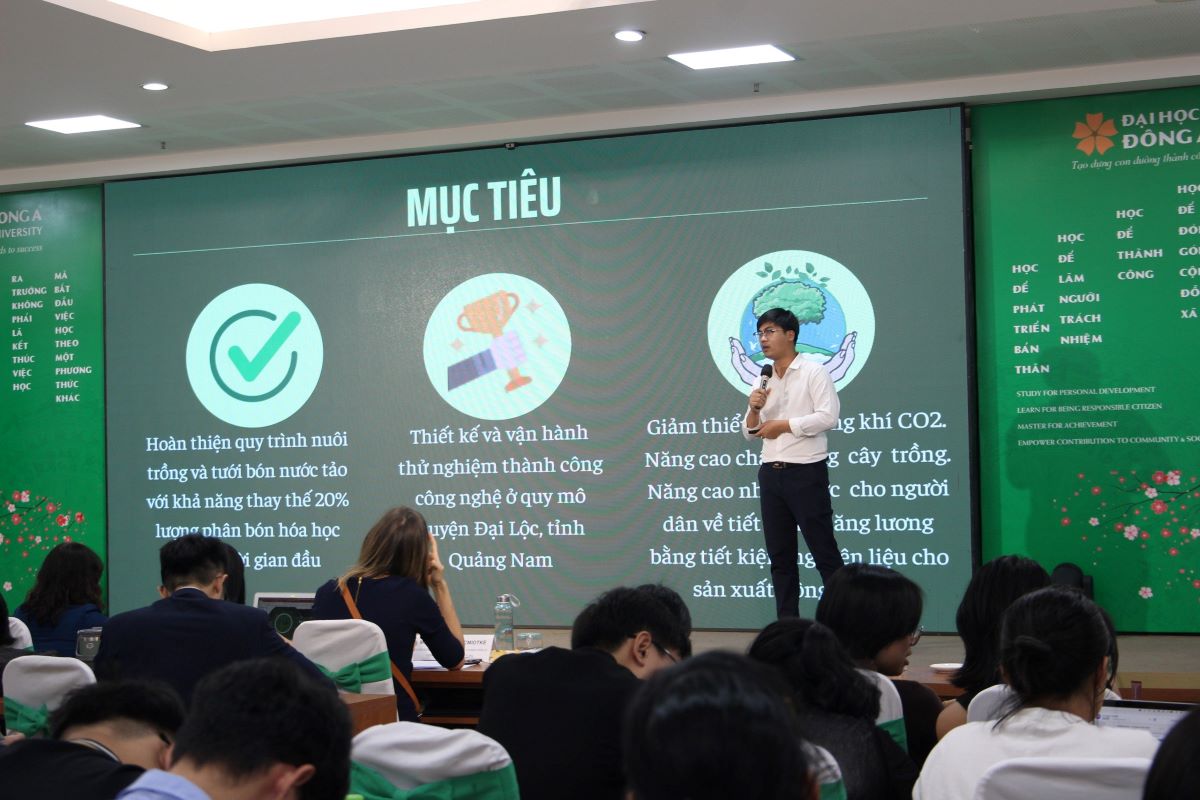 Dự án Phân sinh học trình bày tại vòng chung kết cuộc thi. Ảnh: Văn Trực