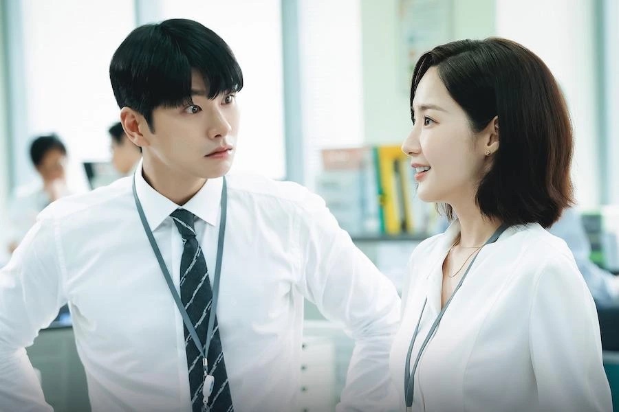 Lee Yi Kyung và Park Min Young có nhiều tình huống hài hước trong “Cô đi mà lấy chồng tôi“. Ảnh: Nhà sản xuất