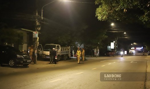 Lực lượng CSGT Công an tỉnh Bình Định lập chốt kiểm tra nồng độ cồn trên địa bàn tỉnh. Ảnh: Hoài Luân
