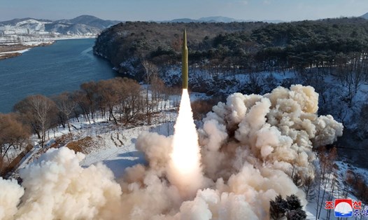 Một vụ phóng tên lửa của Triều Tiên trong năm 2024. Ảnh minh họa. Ảnh: AFP/KCNA
