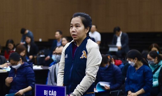 Siêu lừa Nguyễn Thị Hà Thành tại phiên toà sơ thẩm. Ảnh: Quang Việt
