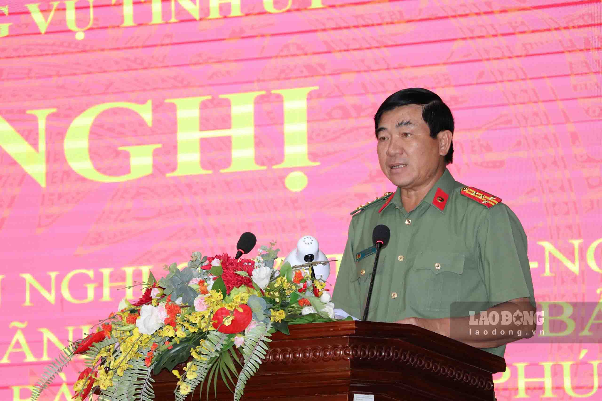 Đại tá Nguyễn Văn Hận – Giám đốc Công an tỉnh Kiên Giang phát biểu tại hội nghị. Ảnh: Tiến Dũng