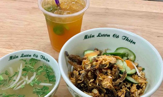 Món miến lươn của bà Thiện ghi điểm với thực khách nhờ công thức gia truyền 3 đời. Ảnh: Nhật Minh
