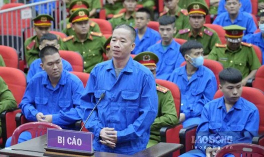 Nguyễn Văn Thái (Thái Bus) trả lời HĐXX tại phiên tòa. Ảnh: Xuân Nhi