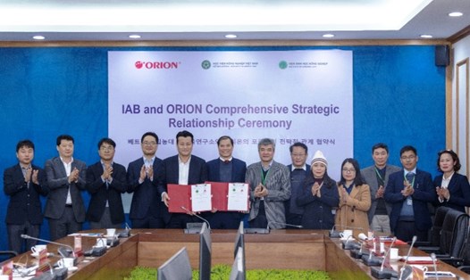 Viện Sinh học nông nghiệp và Orion ký thỏa thuận hợp tác chiến lược toàn diện, giúp người trồng khoai tây tăng cao thu nhập. Ảnh: Thi Hà