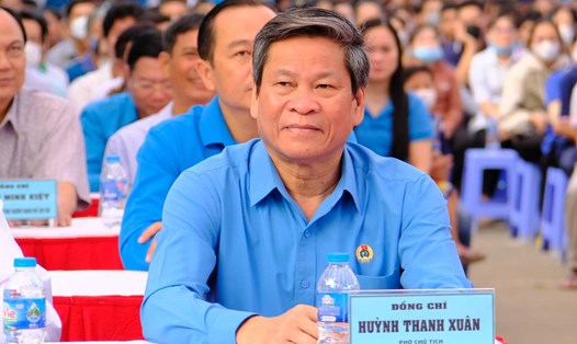 Phó Chủ tịch Tổng LĐLĐ Việt Nam Huỳnh Thanh Xuân dự khai mạc Chương trình "Chợ Tết Công đoàn năm 2024" tại Cần Thơ. Ảnh: Mỹ Ly