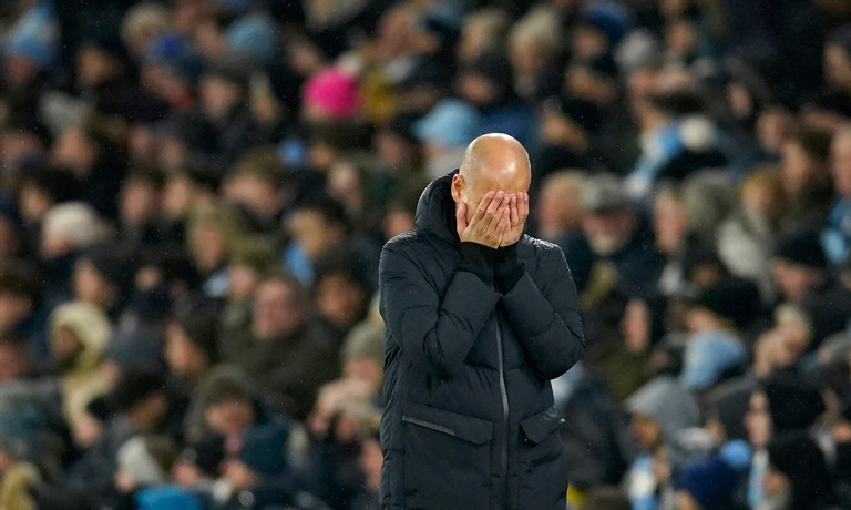 Pep Guardiola rõ ràng không muốn kéo dài thêm nỗi buồn tại Tottenham Hotspur.  Ảnh: AFP 
