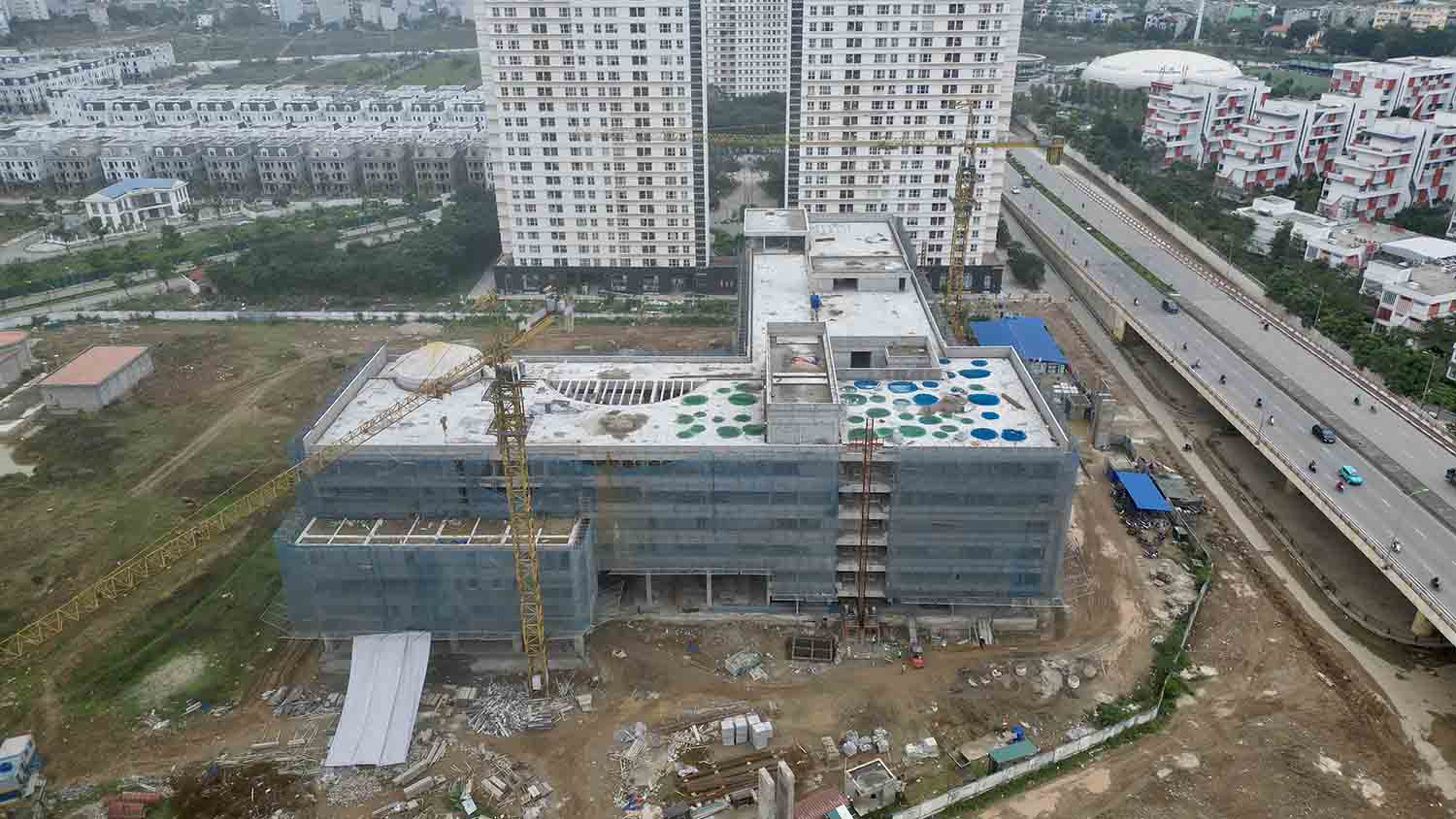 Bệnh viện Nhi Hà Nội đang xây dựng. Ảnh: H.Chánh