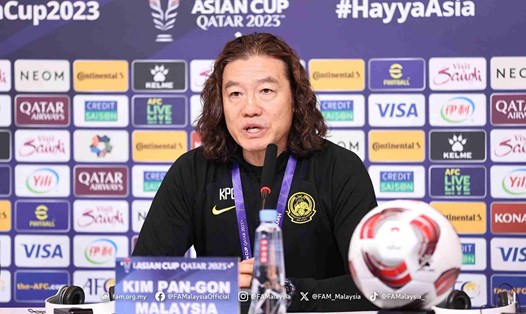Huấn luyện viên Kim Pan-gon vẫn đang làm tốt công việc của mình tại tuyển Malaysia. Ảnh: FAM