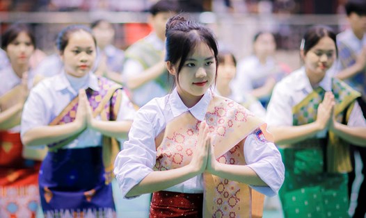 Hơn 200 học sinh các tỉnh Bắc Lào giao lưu văn nghệ, thể thao tại Điện Biên. Ảnh: Vũ Lợi