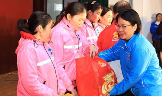 Chương trình “Tết sẻ chia, năm Rồng khởi sắc” được T.Ư Đoàn Thanh niên Cộng sản Hồ Chí Minh tổ chức. Ảnh: BTC