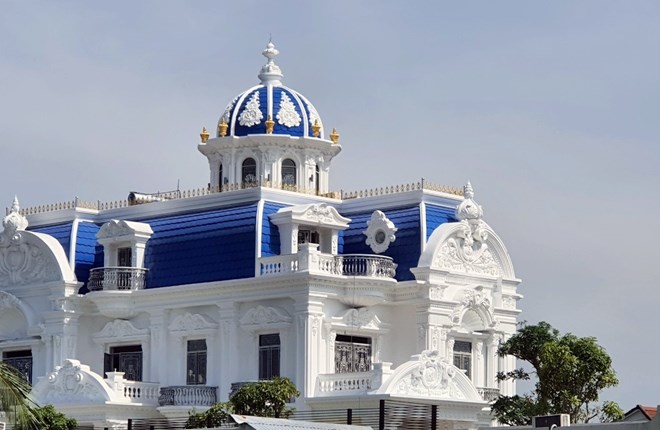 Biệt thự được cho là đẹp nhất tỉnh Cà Mau xây dựng trên đất nuôi trồng thủy sản, nay được sửa quyết định, cho phép tồn tại. Ảnh: Nhật Hồ