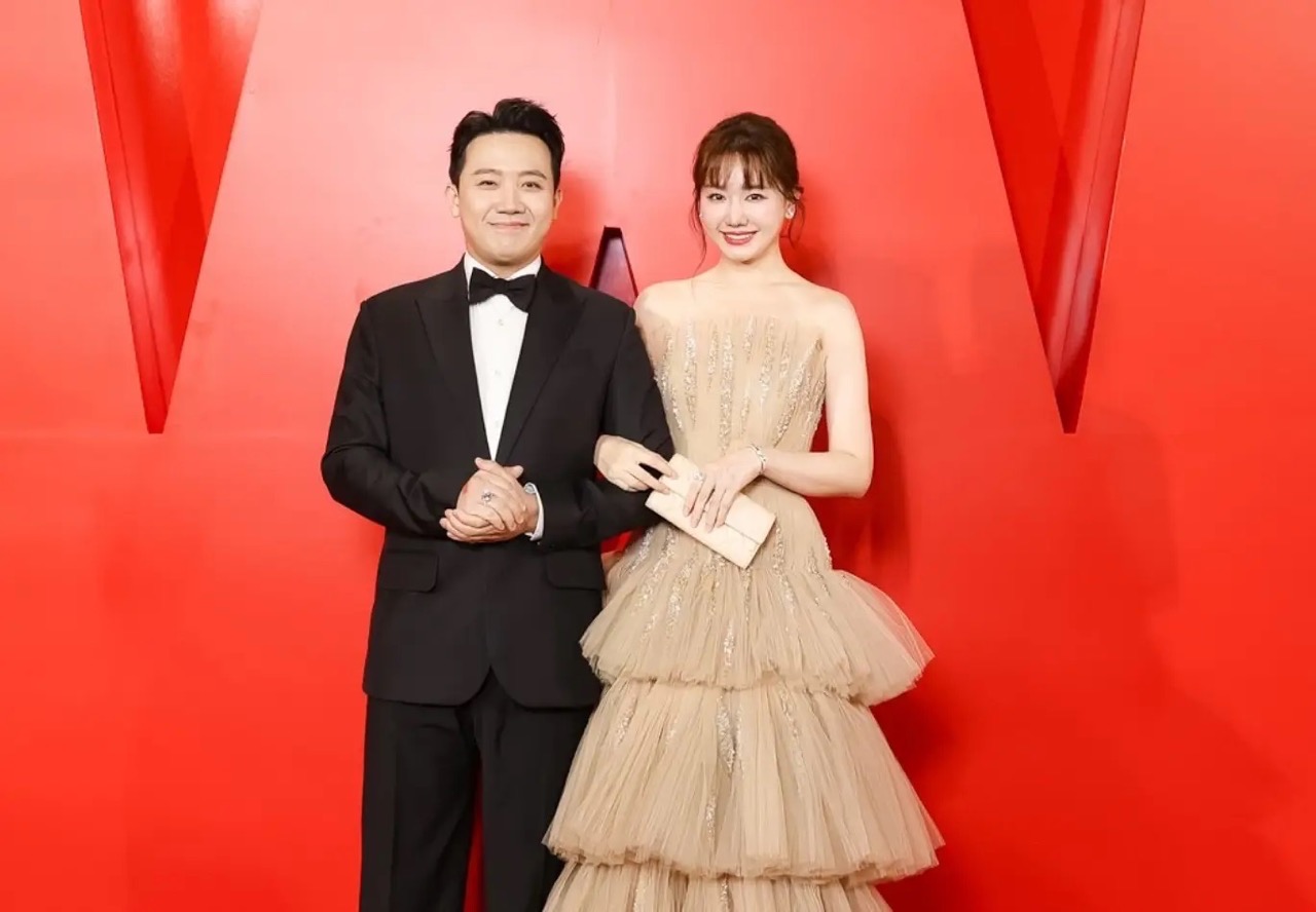 Trấn Thành nhận giải thưởng mới với phim Nhà bà Nữ. Ảnh: BTC.