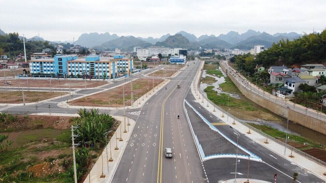Sau 24 tháng thực hiện công trình tuyến đường Võ Nguyên Giáp đã hoàn thành và đã được khánh thành và gắn biển tên vào đầu tháng 1.2024. 