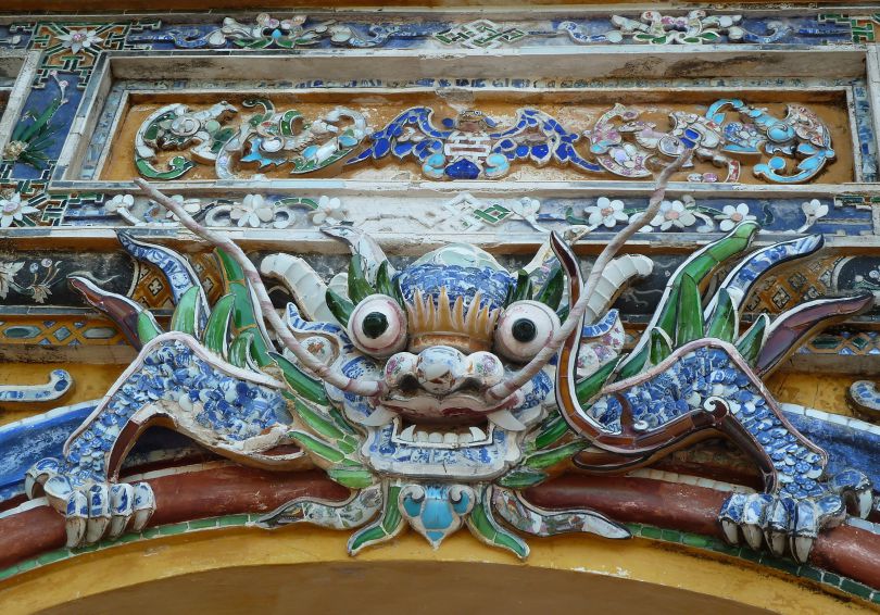 Một trong chín người con của rồng được trang trí trên cửa ra vào Hoàng thành Huế. 